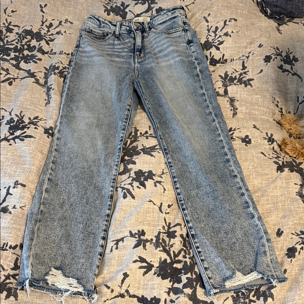 BKE Women's High-Rise Slim Fit Cropped Straight Leg Jeans in Light Washed Blue